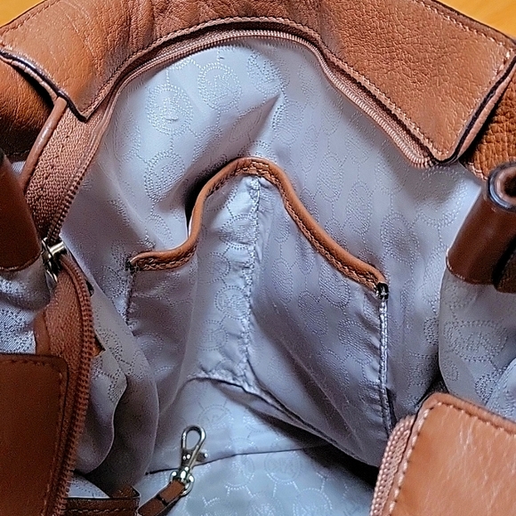 MICHAEL Michael Kors Brown Leather Essex Hobo - Picture 5 of 8